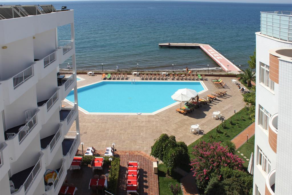 Rena Hotel Küçükkuyu Exterior foto