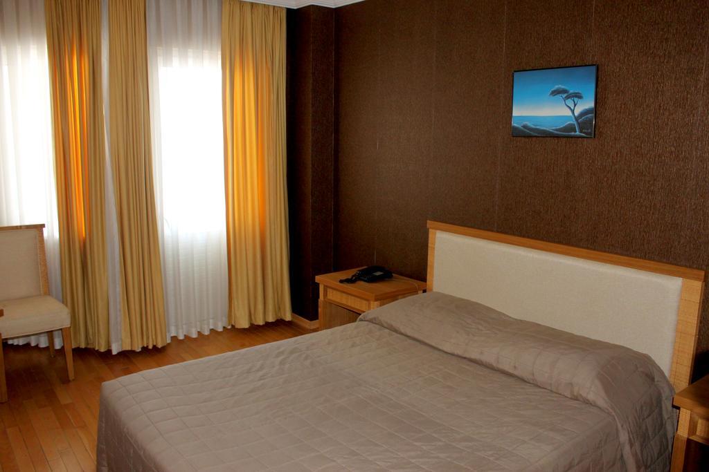 Rena Hotel Küçükkuyu Exterior foto