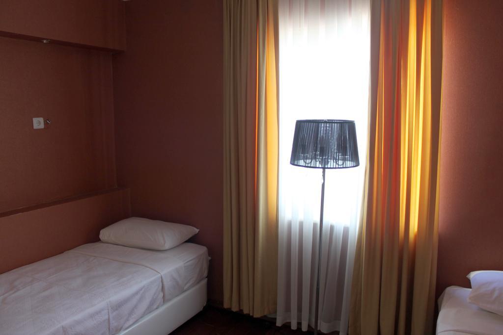 Rena Hotel Küçükkuyu Exterior foto