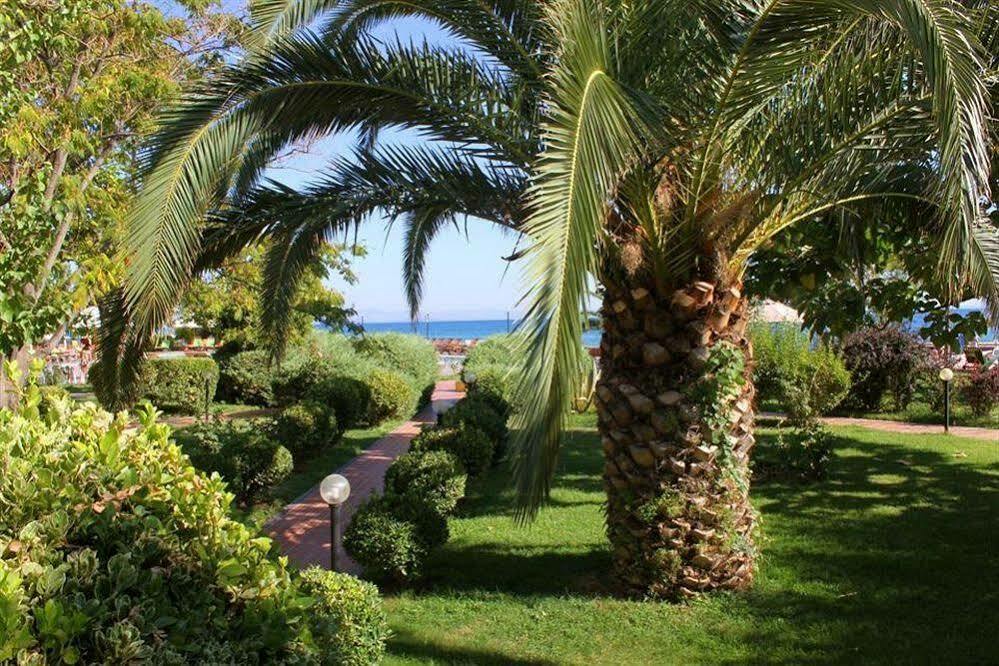 Rena Hotel Küçükkuyu Exterior foto